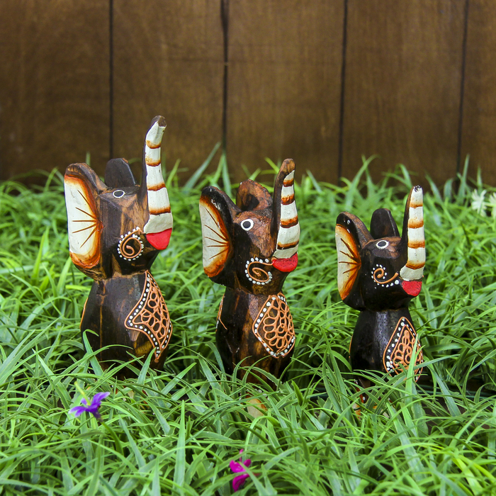 Набор сувенирный "Счастливые слоники" 10х7х18 см