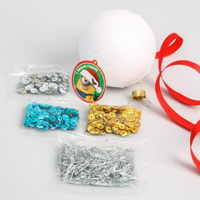 Новогодний шар "С Новым годом" Гадкий Я с пайетками + крепления + лента + мини-открытка