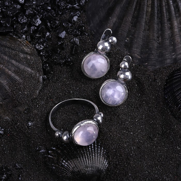 Гарнитур посеребрение 2 предмета: серьги, кольцо, роса "Кварц розовый", 18 размер