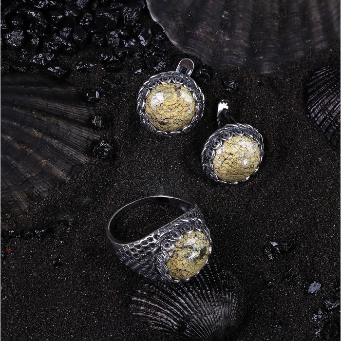 Гарнитур посеребрение 2 предмета: серьги, кольцо, соты "Змеевик", 18,5 размер