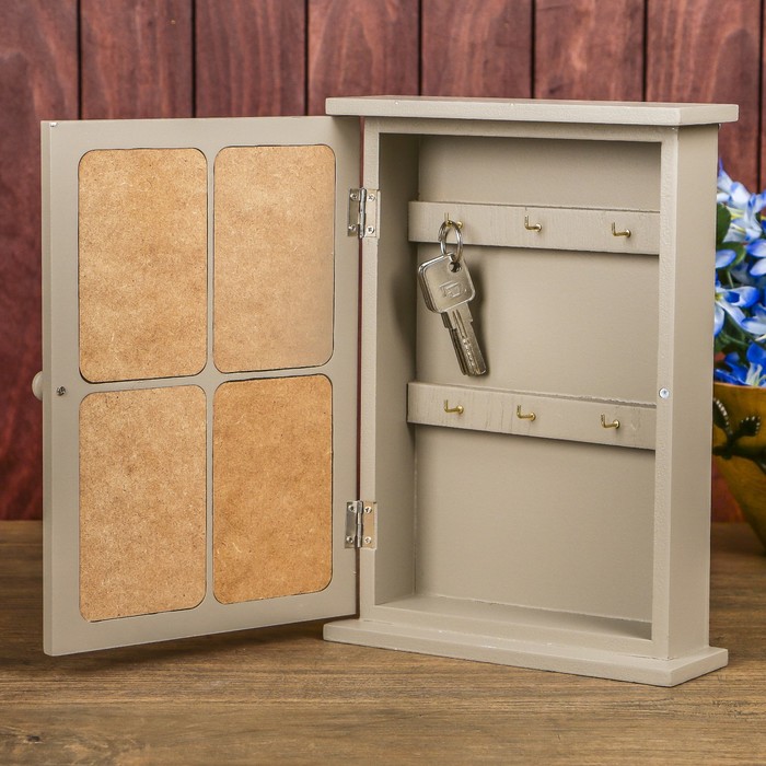 Ключница дерево 6 крючков "Нарисованные ключи" серая 28х20х6 см