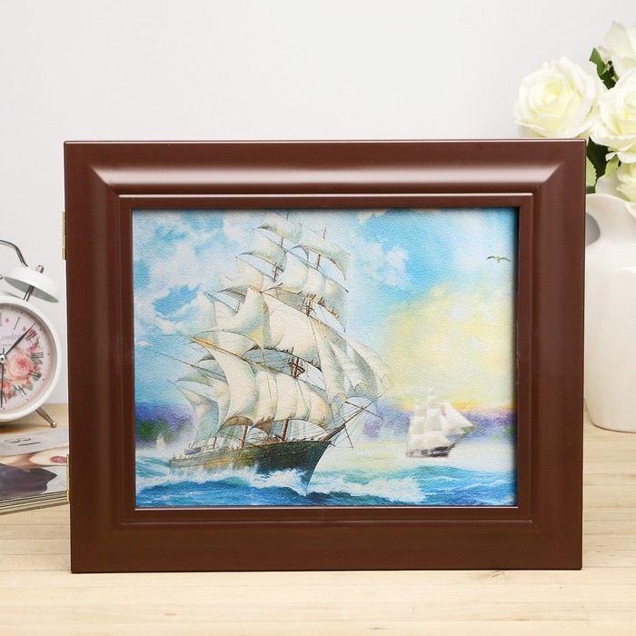 Ключница "Парусник" Орех 26х31х4,5см