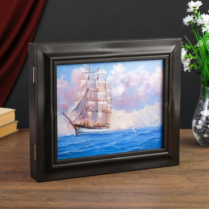 Ключница "Белый парусник" Венге 26х31х4,5 см