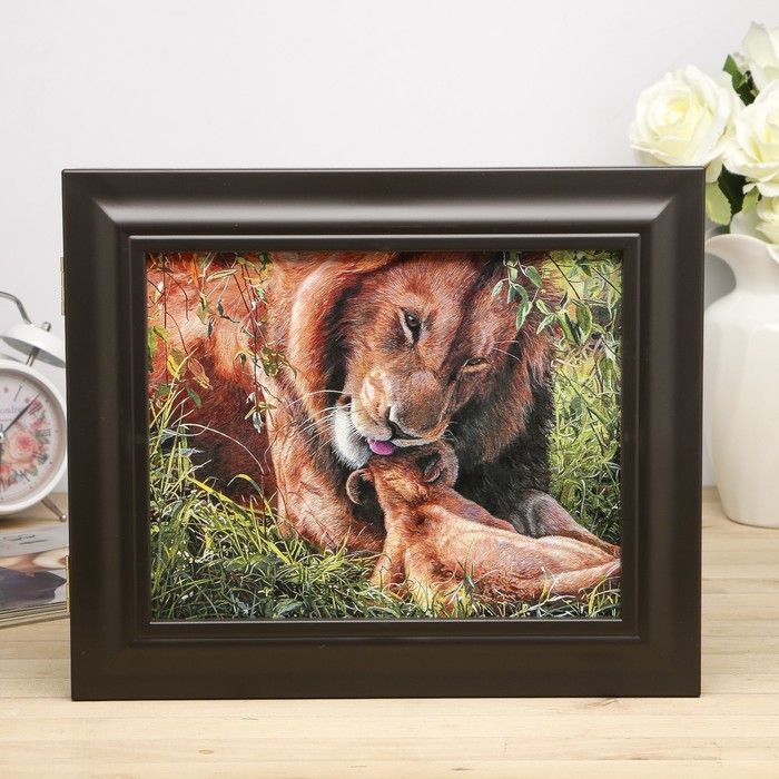 Ключница "Львица" Венге 26х31х4,5 см