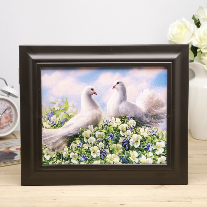 Ключница "Белые голубки" Венге 26х31х4,5 см