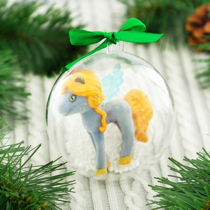 Питомец в новогоднем шаре «Сказка рядом», 8 см
