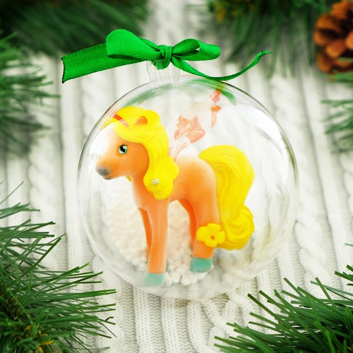 Питомец в новогоднем шаре «Сказка рядом», 8 см