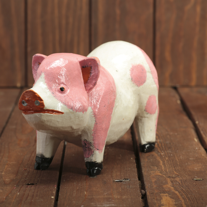Сувенир дерево "Свинка бело-розовая" 20х6,5х10 см