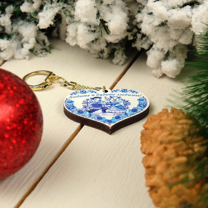 Брелок «Свинки», гжель, 5,3×4,5×0,3 см