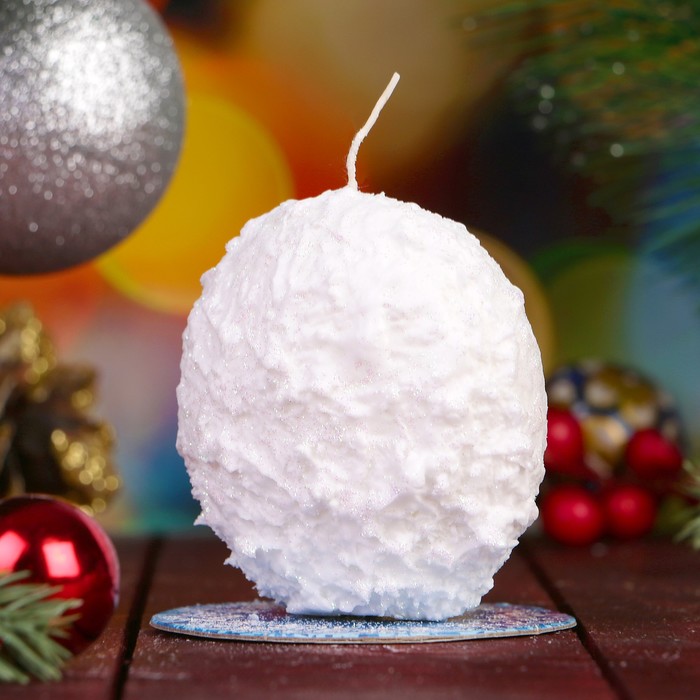 Свеча круглая заснеженная "Хрюша с подковой" Символ Года 2019