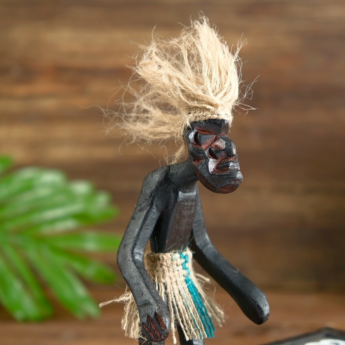 Сувенир дерево календарь "Абориген статуя" 20х22х6 см