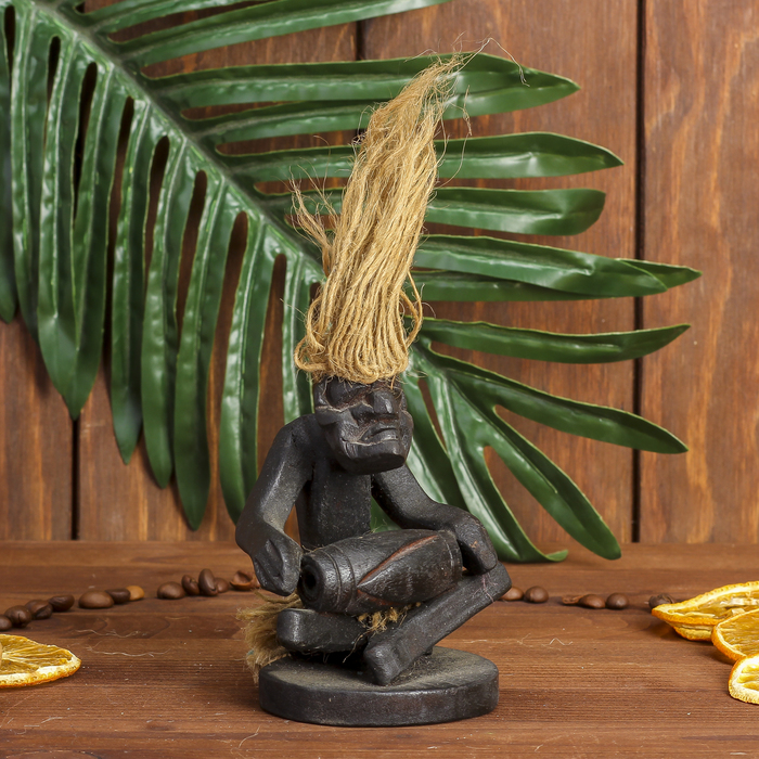 Сувенир дерево "Абориген сидит с барабаном" 10х6,5х6,5 см