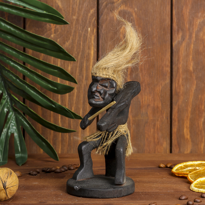 Сувенир дерево "Абориген со скрипкой" 14х7,5х7,5 см