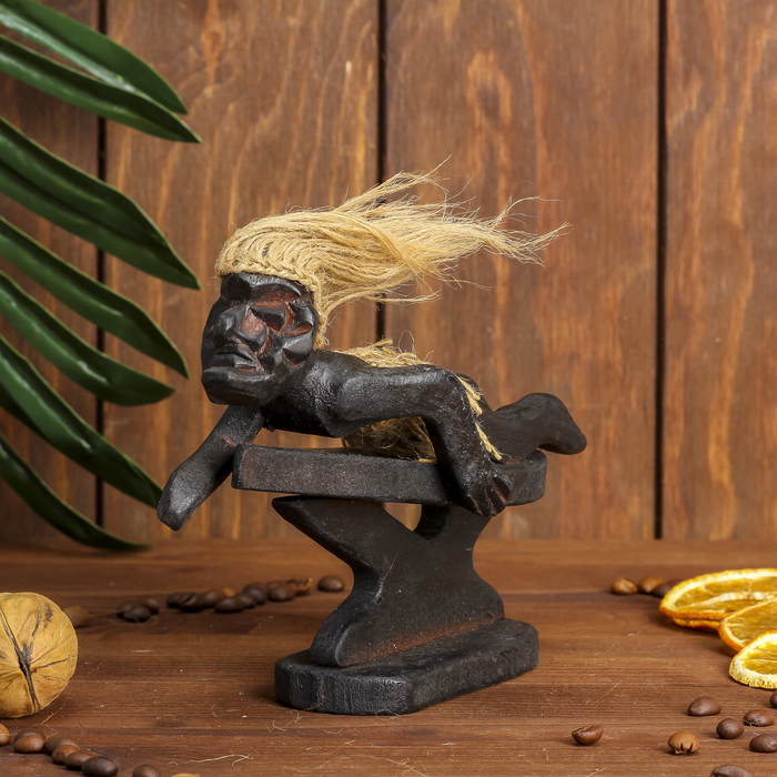 Сувенир дерево "Абориген по волнам" 13х19х7 см