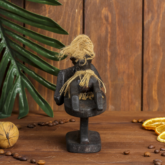 Сувенир дерево "Абориген по волнам" 13х19х7 см