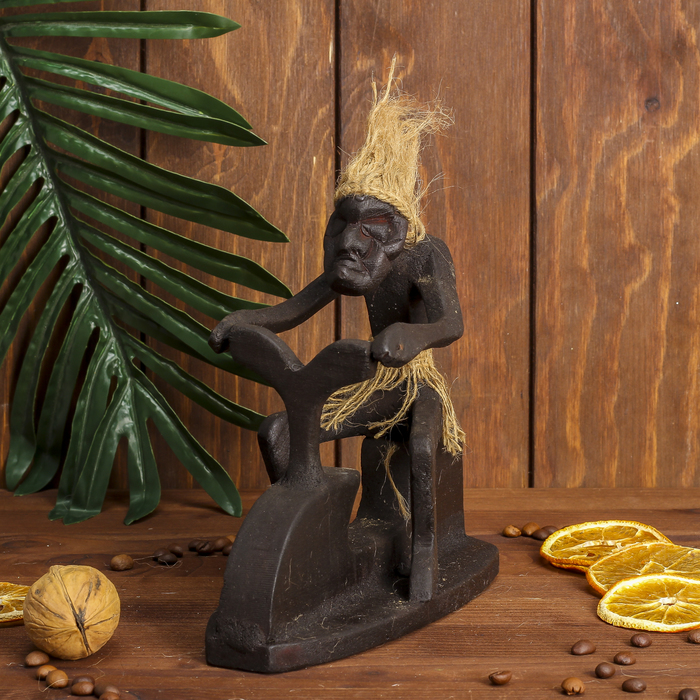 Сувенир дерево "Абориген на скутере" 18х18х8 см