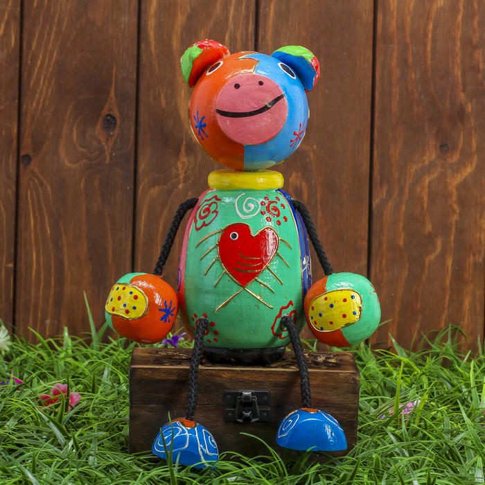 Сувенир дерево "Свинка лапки на верёвках" 14х8,5х20 см