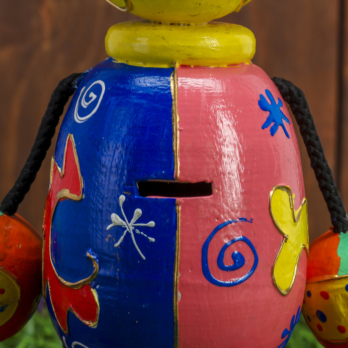 Сувенир дерево "Свинка лапки на верёвках" 14х8,5х20 см