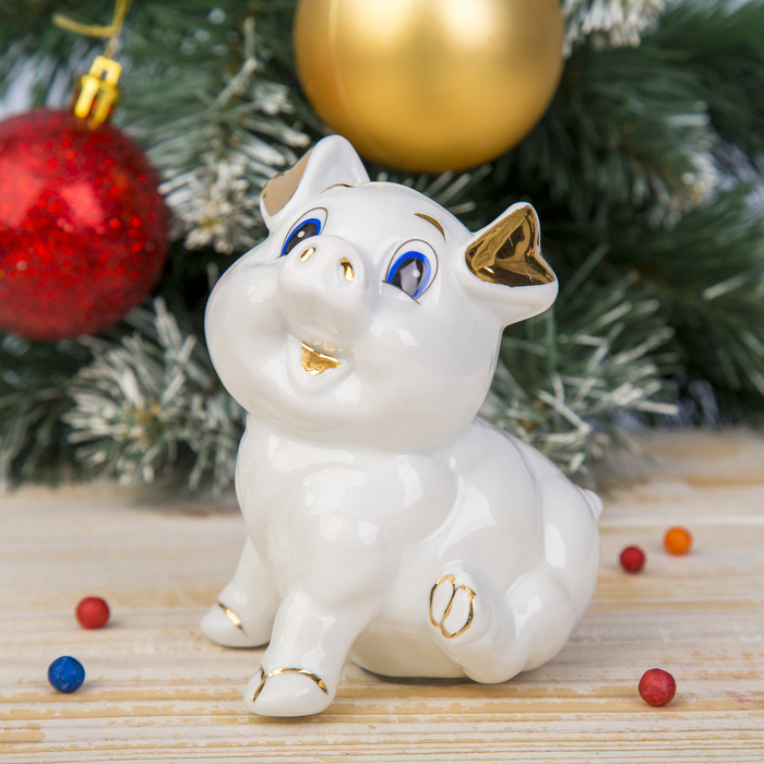 Копилка керамика "Хрюшка-свинюшка сидит" белая с золотом 13х9,5х9 см