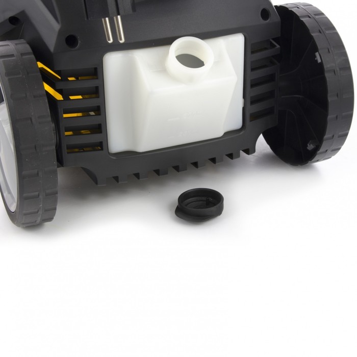 Моечная машина высокого давения Denzel R-135, 1800 Вт, 135 бар, 6 л/мин, колёсная 58233