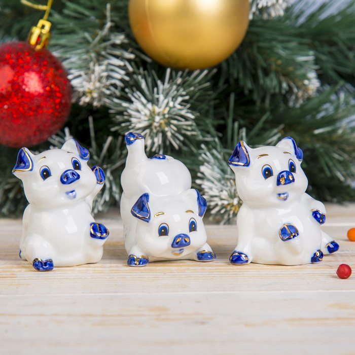 Сувенир керамика "Хрюшка-свинюшка" белая с синим МИКС 6,5х6х4,5 см