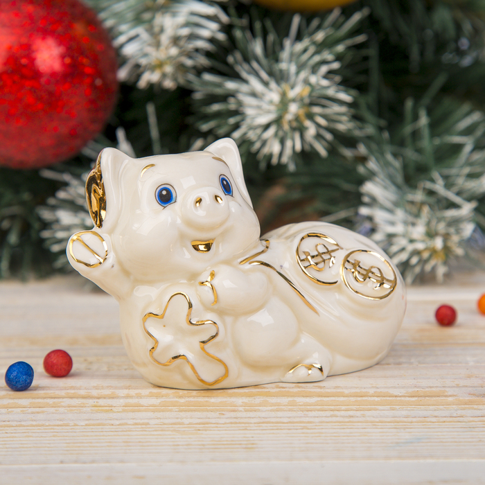 Сувенир керамика "Хрюшка-свинюшка с мешком монет" кремовая 6,5х10х5 см