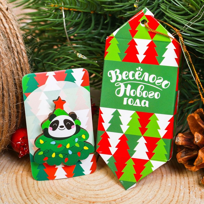 Новогодний значок "Панда"