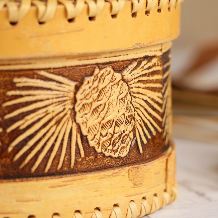 Шкатулка «Белочка», 18,5×18,5×8 см, береста