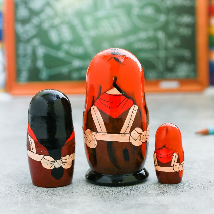 Матрешка 3 кукольная "С Днем знаний" 11 см