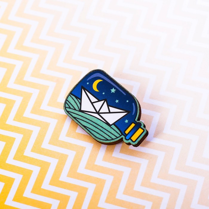 Значок флуоресцентный "Кораблик"