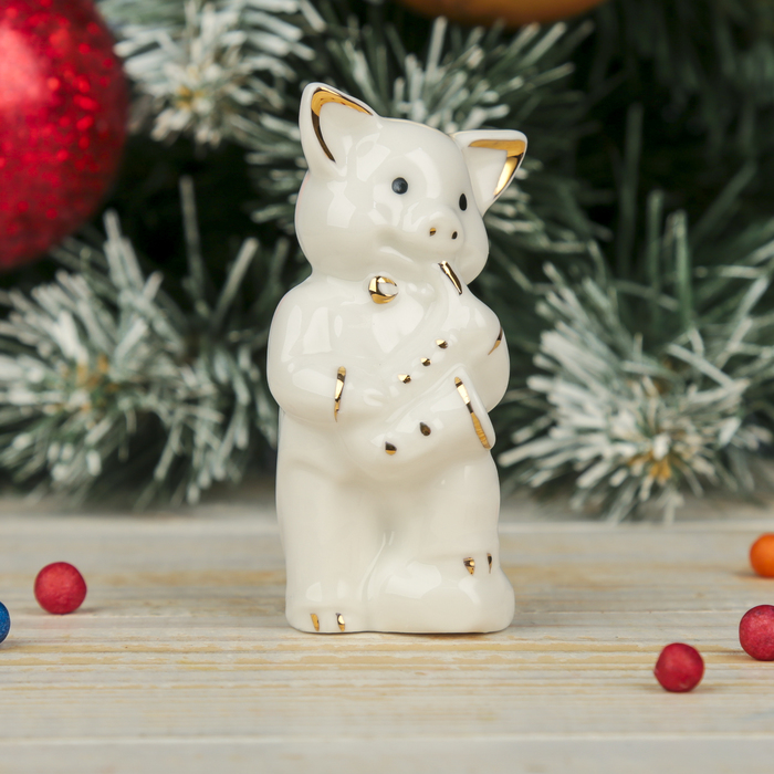 Сувенир керамика "Белый поросёнок-трубач" 9,2х4х4,2 см