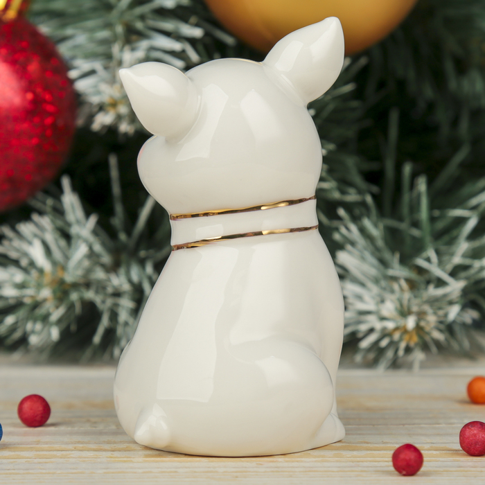 Сувенир керамика "Белый поросёнок Харитоша в шарфике" 9,7х5,5х5,3 см