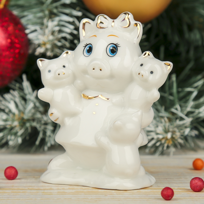 Сувенир керамика "Мама свинка и три поросёнка" 9,5х7,5х5 см