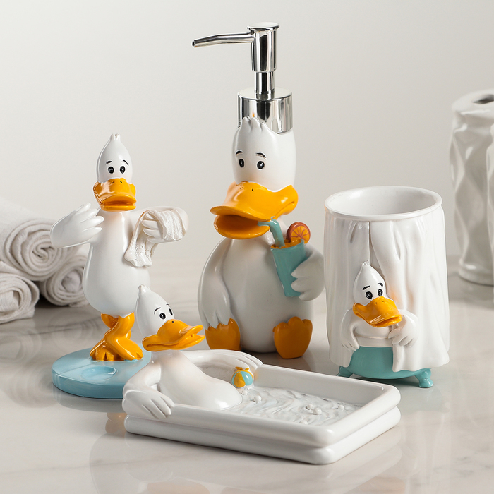 Набор для ванной "Утиные истории" 4 предмета: мыльница, дозатор для мыла, 2 стакана