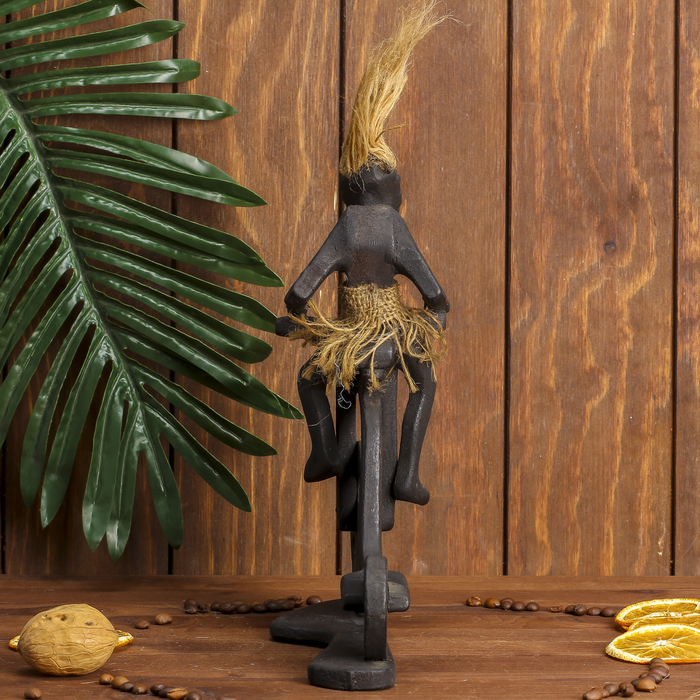 Сувенир дерево "Абориген на велике" 20х23х7 см МИКС