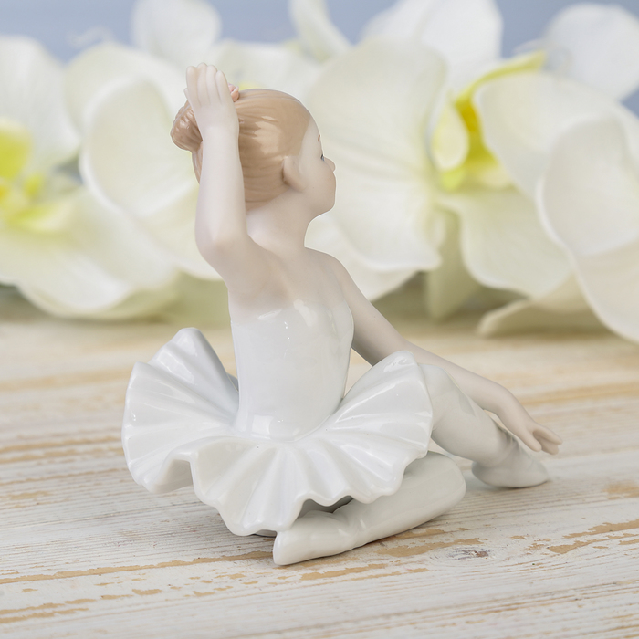 Сувенир керамика "Маленькая грациозная балерина" 12х12,3х8,5 см