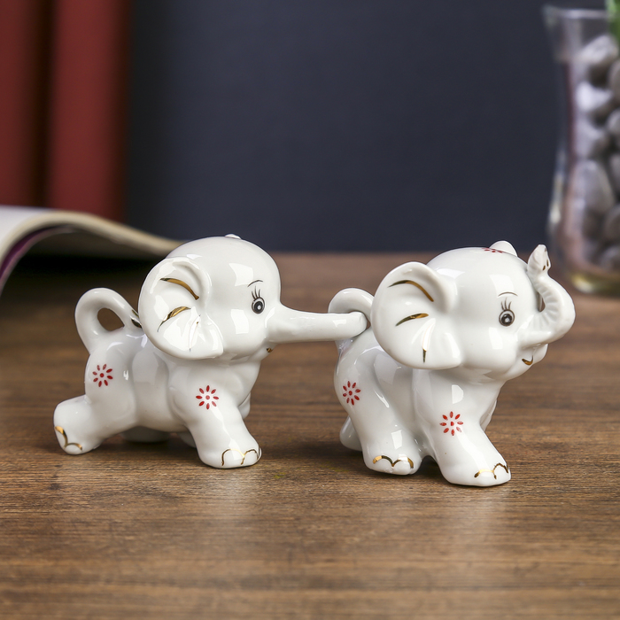 Сувенир керамика "Слоники в красный цветочек - держи его за хвост" набор 2 шт 6х13,5х5 см