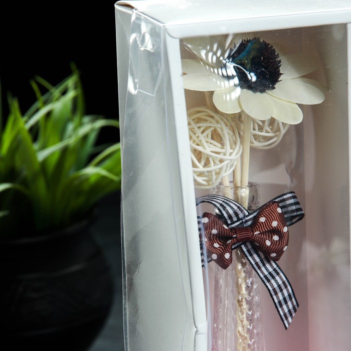 Набор подарочный"Эйфелева башня"УЦЕНКА(ваза,2 палочки с шариками,дек,армасло 30 мл) клубника