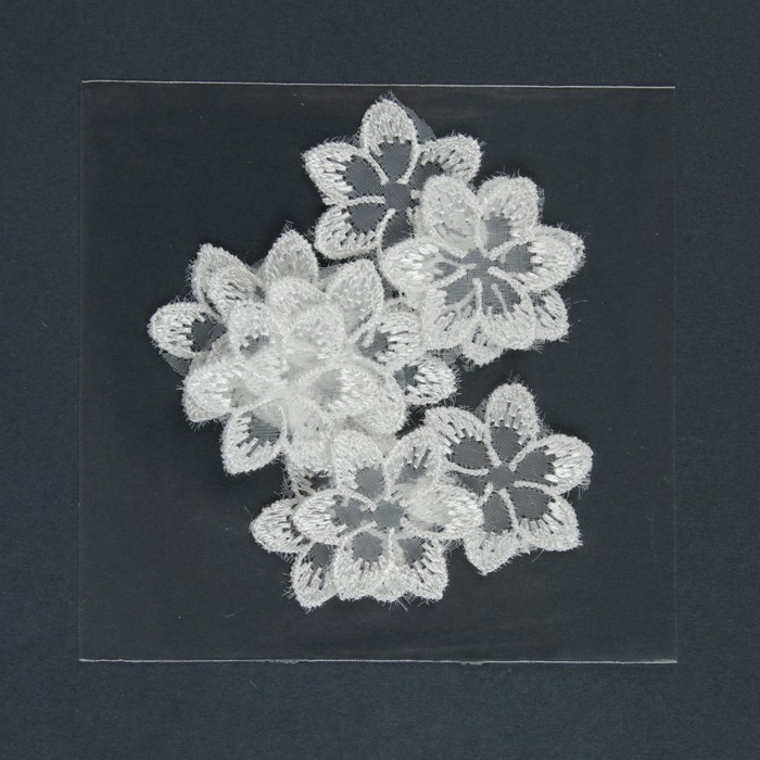 Вязаный элемент "Цветок", d= 3,5см, 10 шт, цвет белый