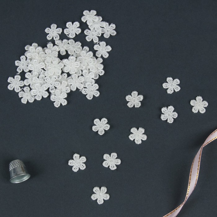 Вязаный элемент "Цветок", d= 1,6см, 50 шт, цвет белый