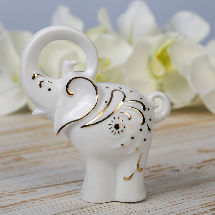 Сувенир керамика "Белый слон с золотыми узорами - хобот вверх" 12х10,3х4,5 см