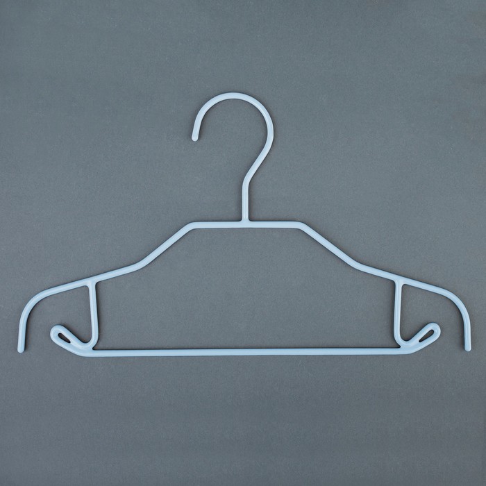 Вешалка антискользящая с ПВХ покрытием, 43,5х4,5х22 см, цвет европейский голубой
