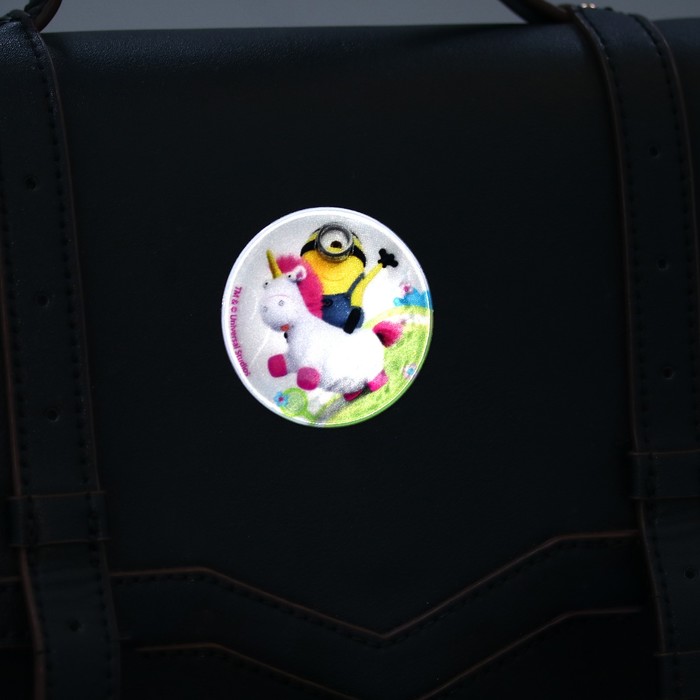 Наклейка светоотражающая "Единорог Флаффи" Гадкий Я, 5 см.