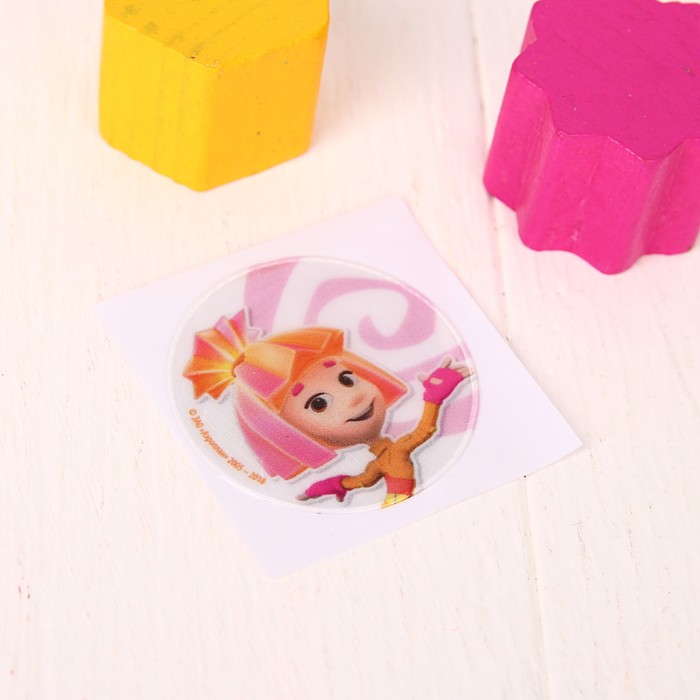 Наклейка светоотражающая ФИКСИКИ "Симка" 5 см.