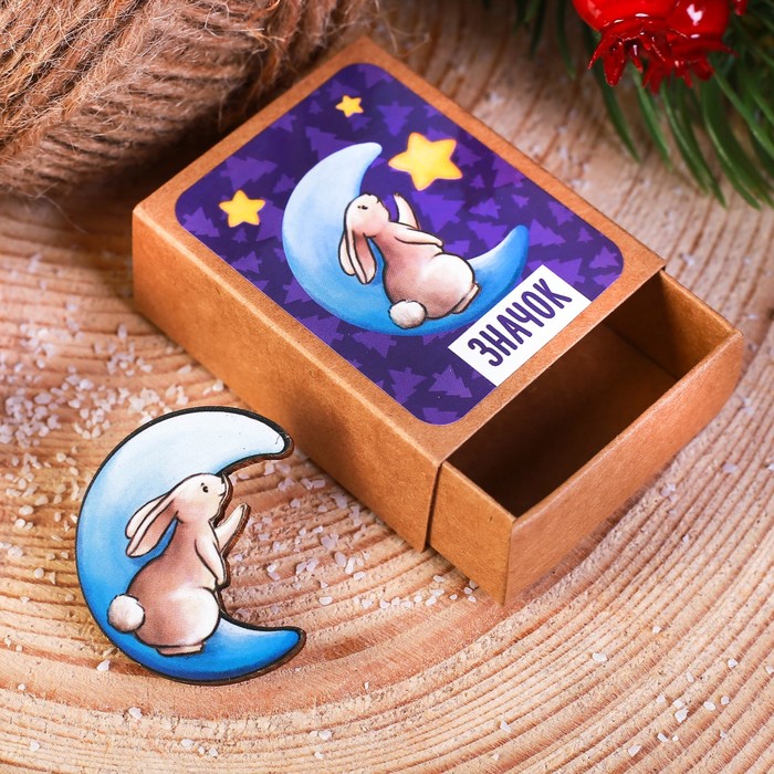 Значок в коробочке "Заяц"