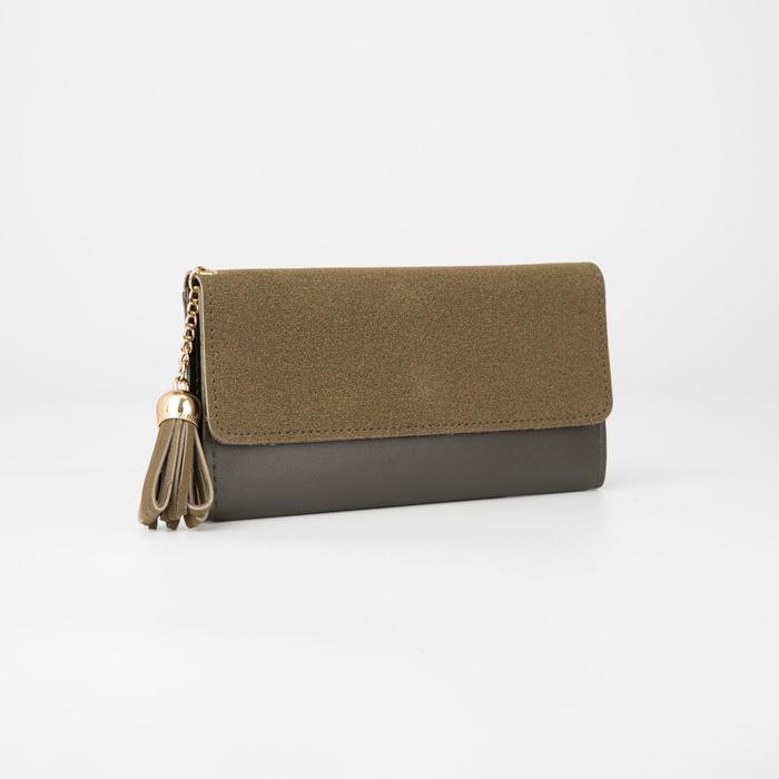 Кошелёк женский, 3 отдела, для карт, с кисточкой, цвет зелёный