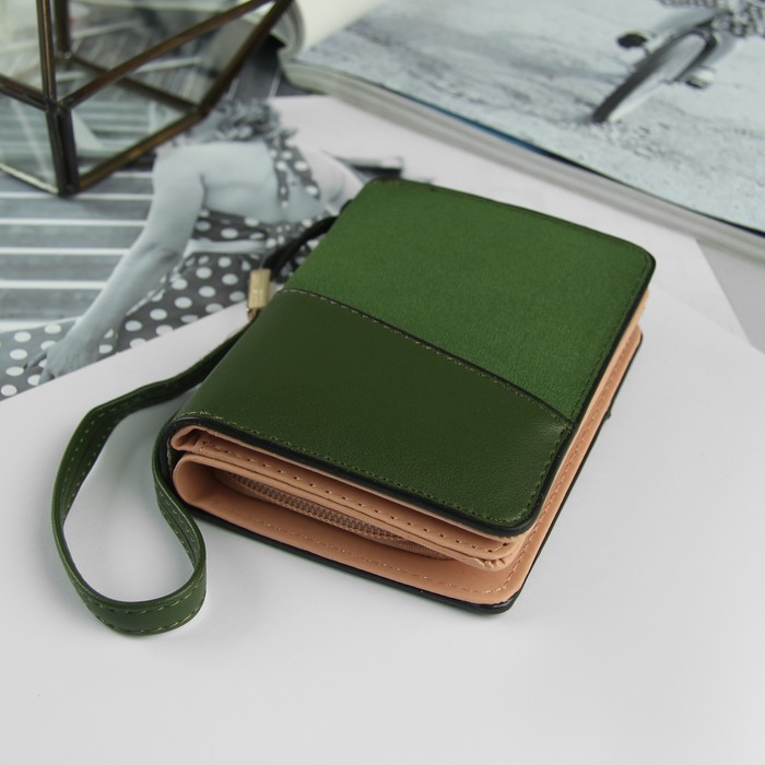 Кошелёк женский, 3 отдела, для карт, для монет, с ручкой, цвет зелёный