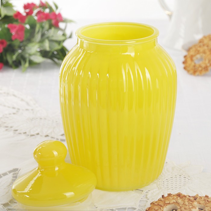 Банка "Луана" с крышкой жёлтая 2,1 л