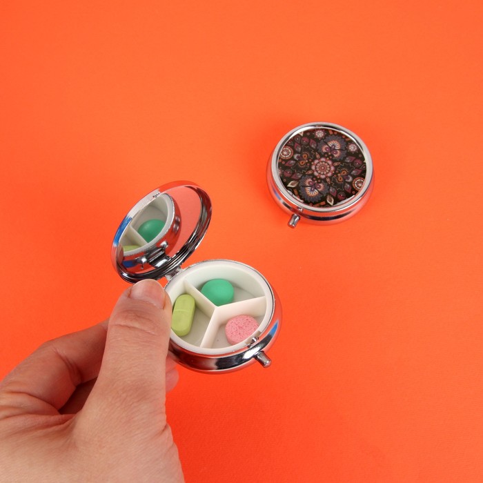 Таблетница "Узор", с зеркалом, 3 секции, цвет серебристый/чёрный