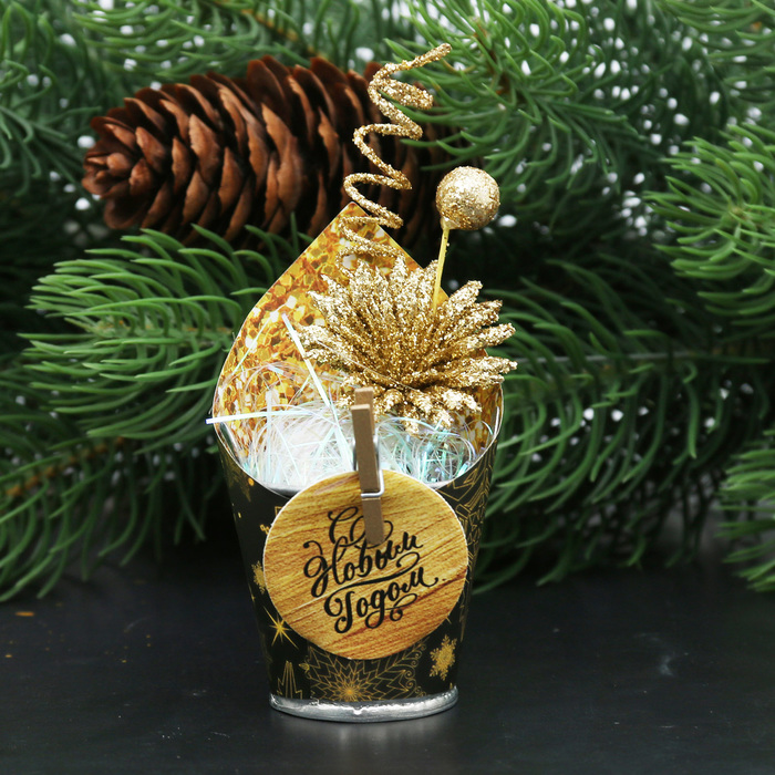 Новогодний декор с пожеланием "С Новым Годом!"